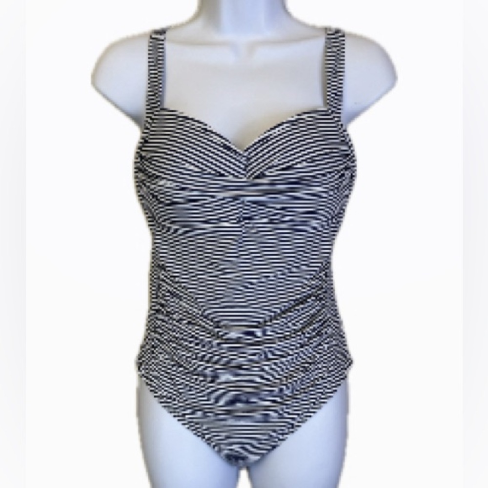 Bond-eye Australia Swimsuit Size 8 D/DD